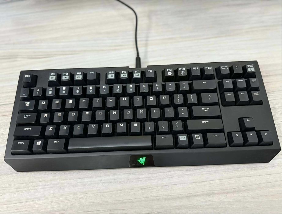 Razer Blackwidow 2014 TE КАТО НОВА !