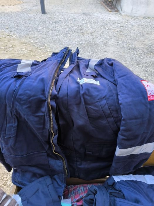 Продам комбенезоны