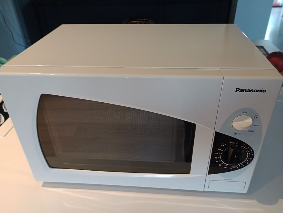 Cuptor cu microunde Panasonic - predare personala