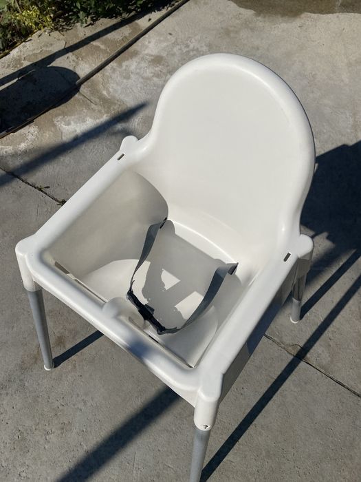 столче за хранене с предпазен колан ANTILOP