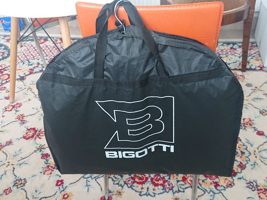 Outfit BIGOTTI (sacou, camasa, pantalon, curea, batista, husa protejar