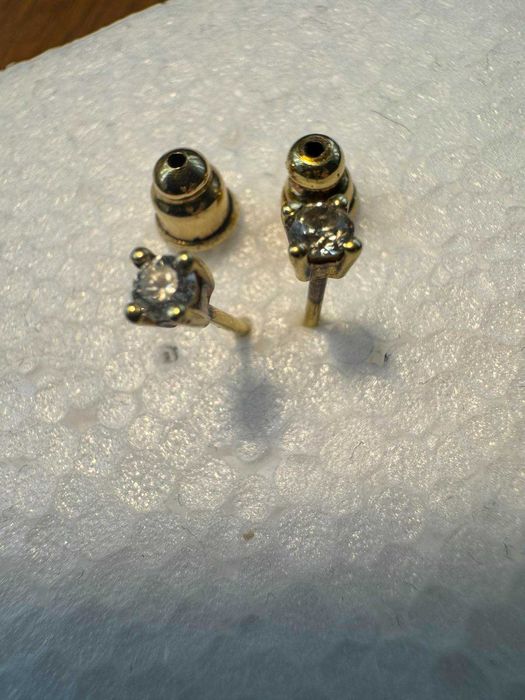 златни обеци с диаманти Алтънбаш със сертификат