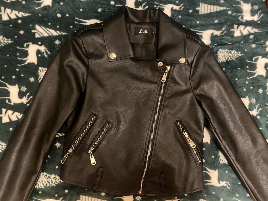 Продам куртку косуху:))