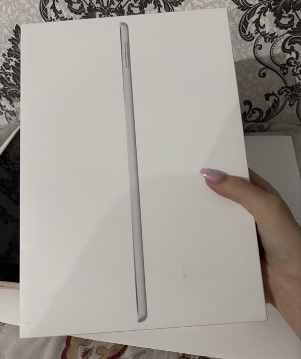iPad 9 64GB 10.2 коробка + чехол