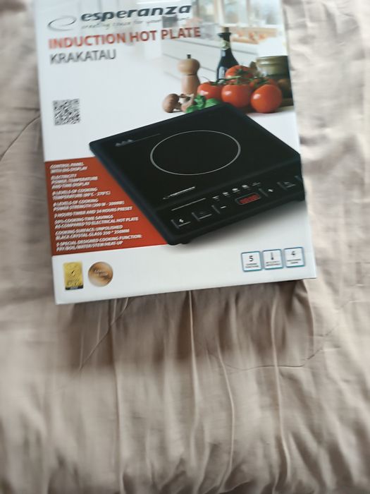 Индукционен котлон