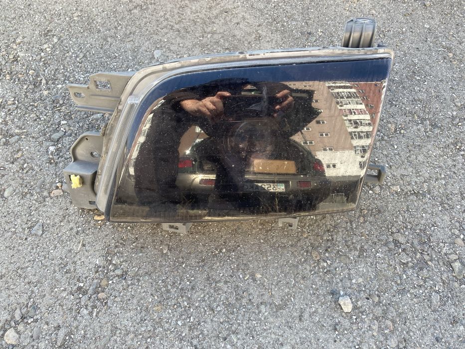 Продам фару на Субару Форестер