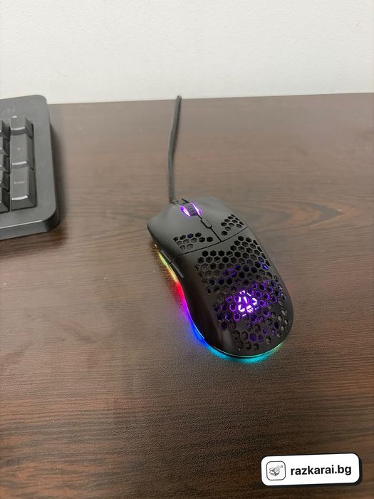 Геймърска кабелна мишка с RGB подсветка