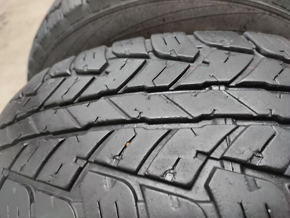 Продам комплект резины 235/75/15