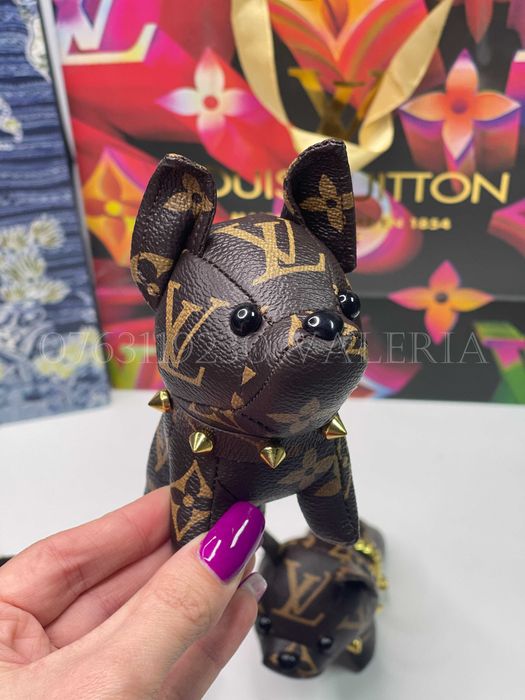 Louis Vuitton - Dog Key Pouch Breloc Catel