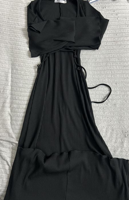 Платье на завязках и юбка атлас длины макси,по качеству супер