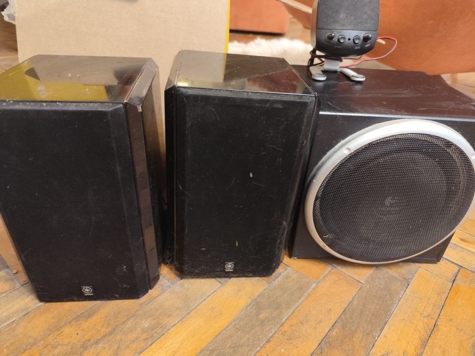 Тонколони Yamaha комплект с бас-колона na Logitech