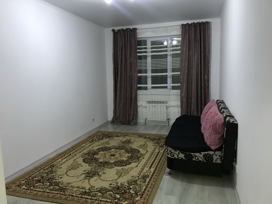 Подселениеге 2 қыз керек