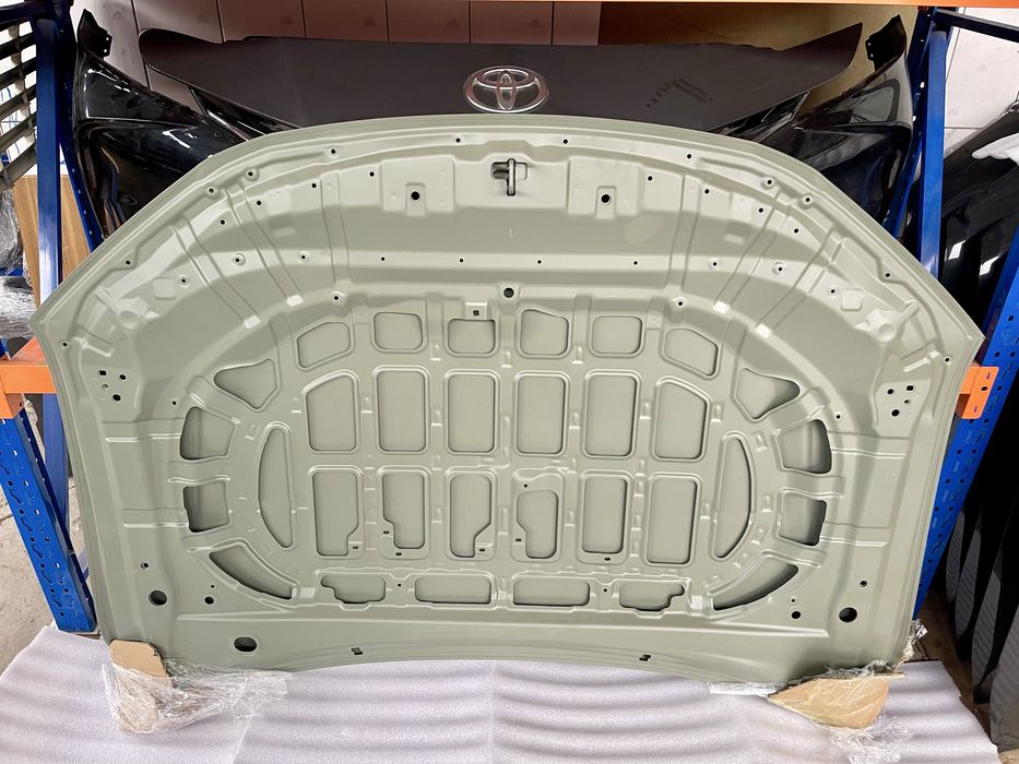 Капот на Camry 80 Камри 80