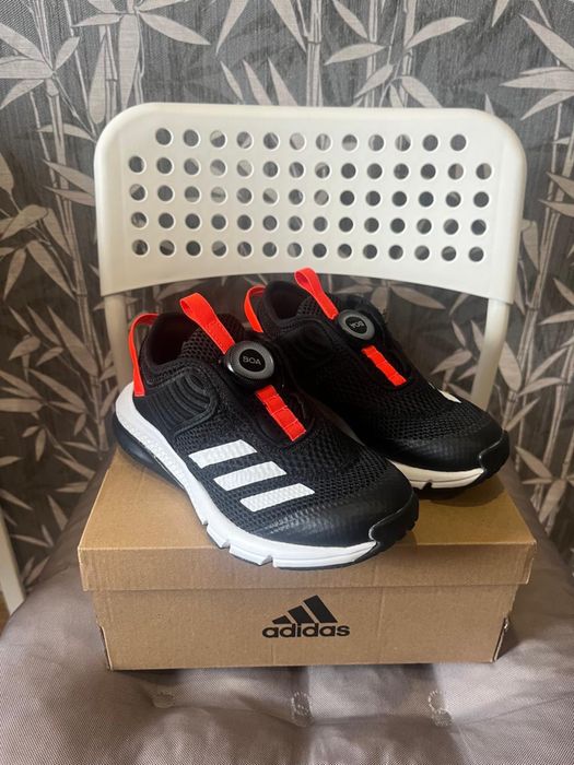 Детские кроссовки Adidas