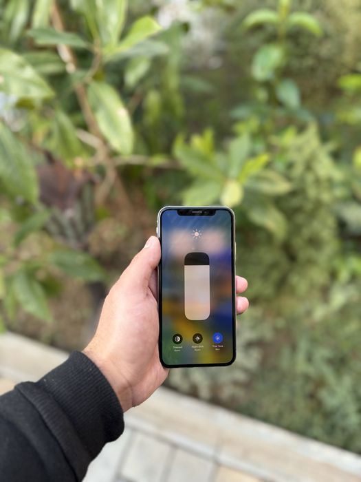 Iphone x ayfon x 64gb LL/A oq sotiladi tel ideal aybi yo face ishlidi