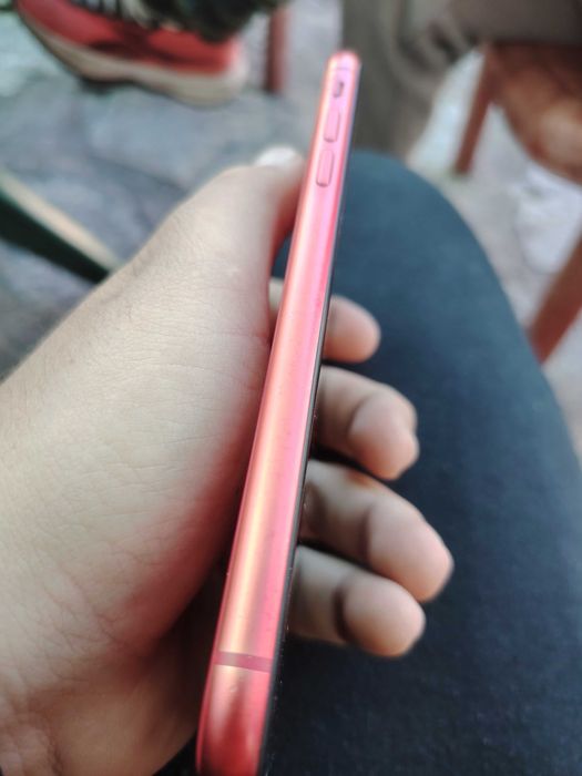 телефон iPhone 11