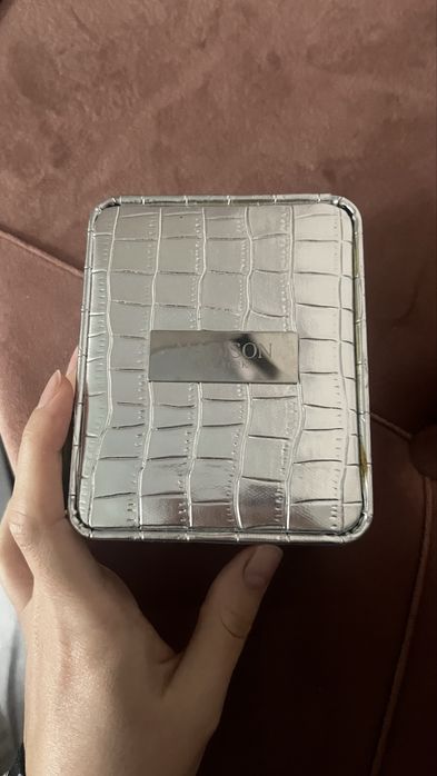 Часовник Madison New York