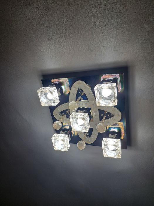 Vând urgent 2 lustre