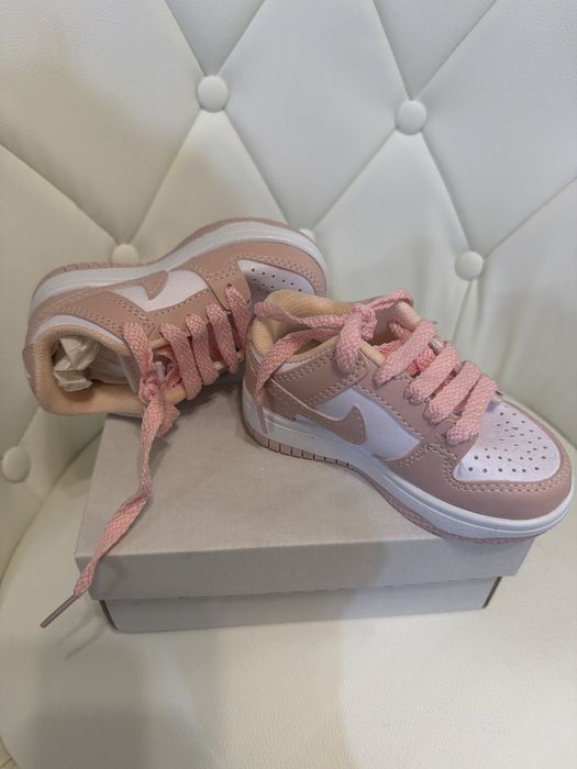 Маратонки за дете -Ново-Nike-22 номер