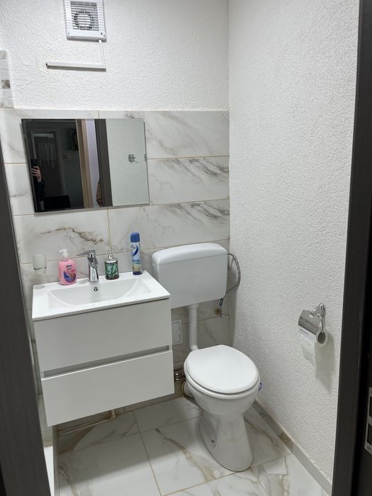 Inchiriez apartament 3 camere