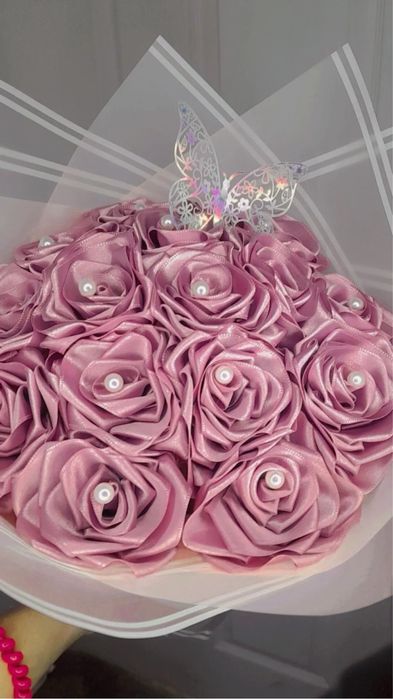 Букет Вечни сатенени рози