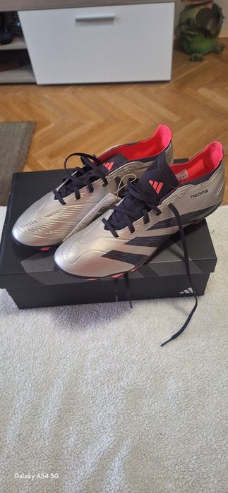 Футболни обувки Adidas Predator