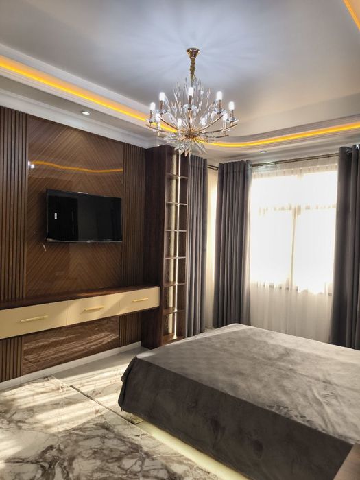 Продам новостройку 3 ком на 6 этаже 10 этажного дома с лифтом 90 кв м