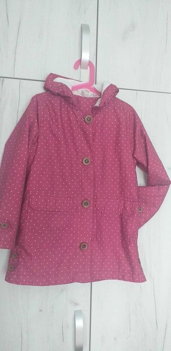 Фирмени дрешки като нови за момиченце размер 134от25 - 60 лв.брой