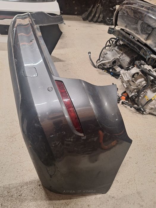 Задна броня с парктроници Opel Astra J combi / Опел Астра комби 2012г.