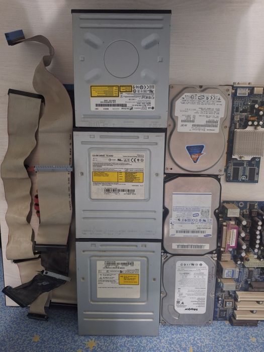 Запчасти с 3 компов за лоу цену