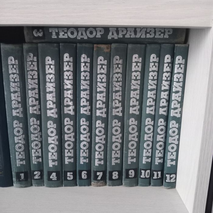 Книги продам срочно