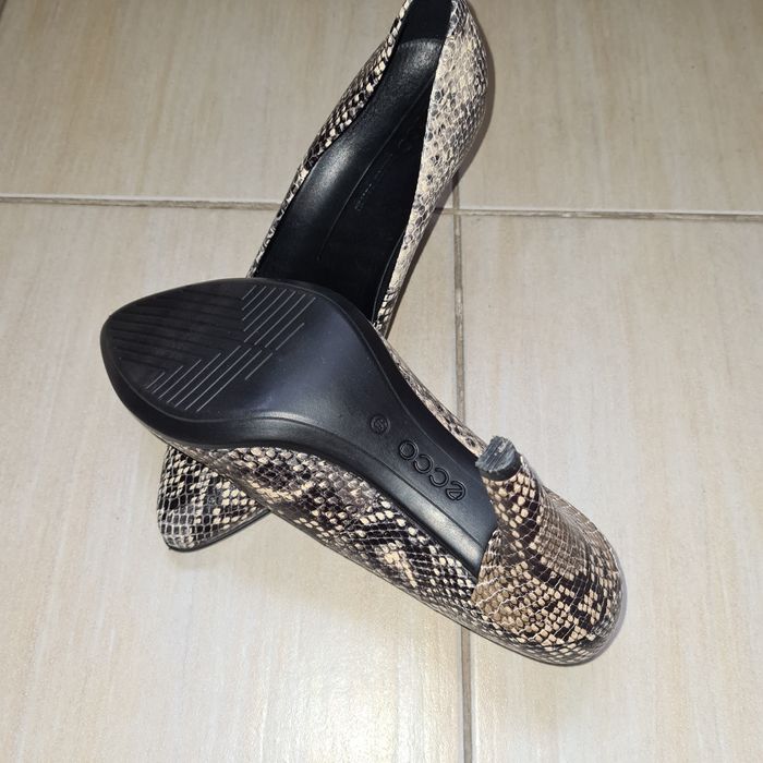 Туфли ECCO из натуральной кожи.