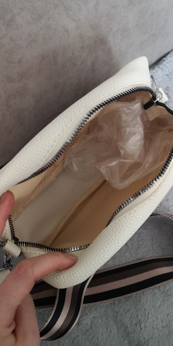 Продам сумки новые и ремень на сумку