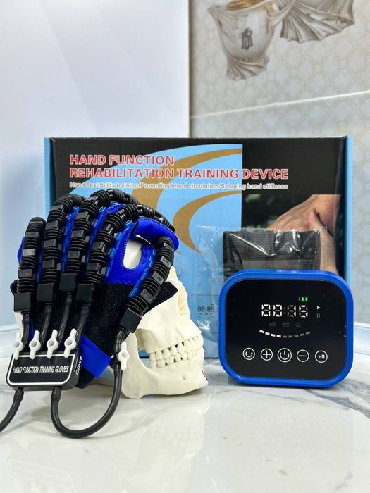 Перчатки робота для реабилитации функций рук