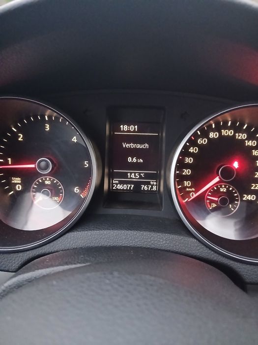 VOLKSWAGEN Golf 2010 — imagine 4
