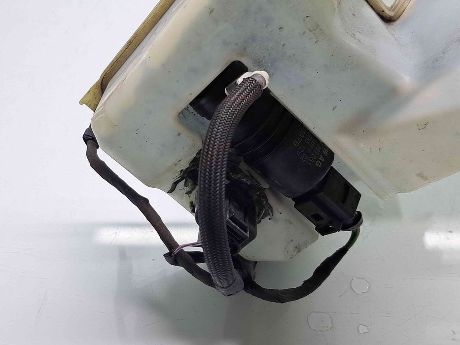 Vas lichid parbriz Volkswagen Passat B7 (362) [Fabr 2010-2014] OEM