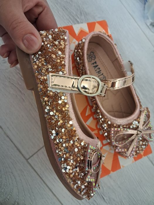 Туфли детские. Маломерка 28 размер