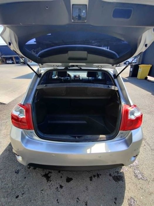 Toyota Auris 2011 - Automata