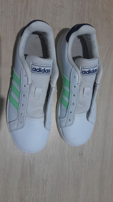 Маратонки Адидас,35 номер