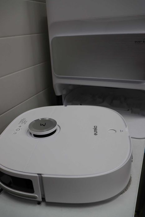 Прахосмукачка робот EUREKA J12 Ultra, Mop, самопочистване,пране,сушене