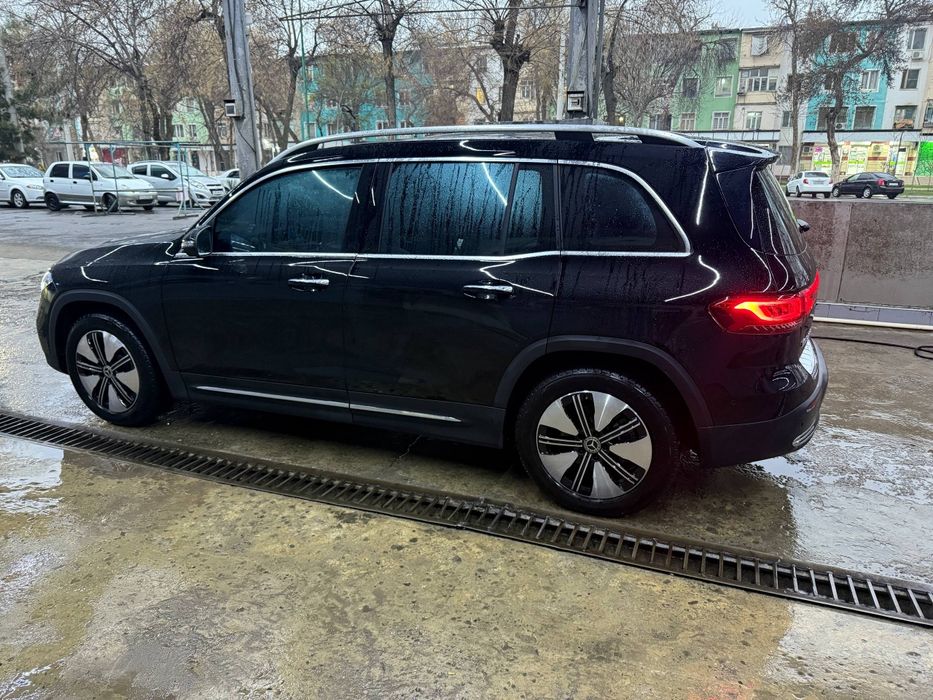 Mercedes Benz eqb 300 4 matic Germany