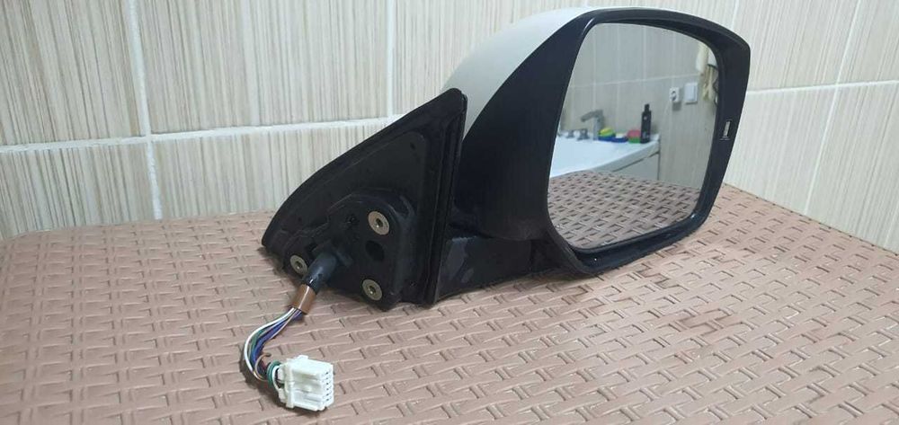 Зеркало заднего вида SUBARU