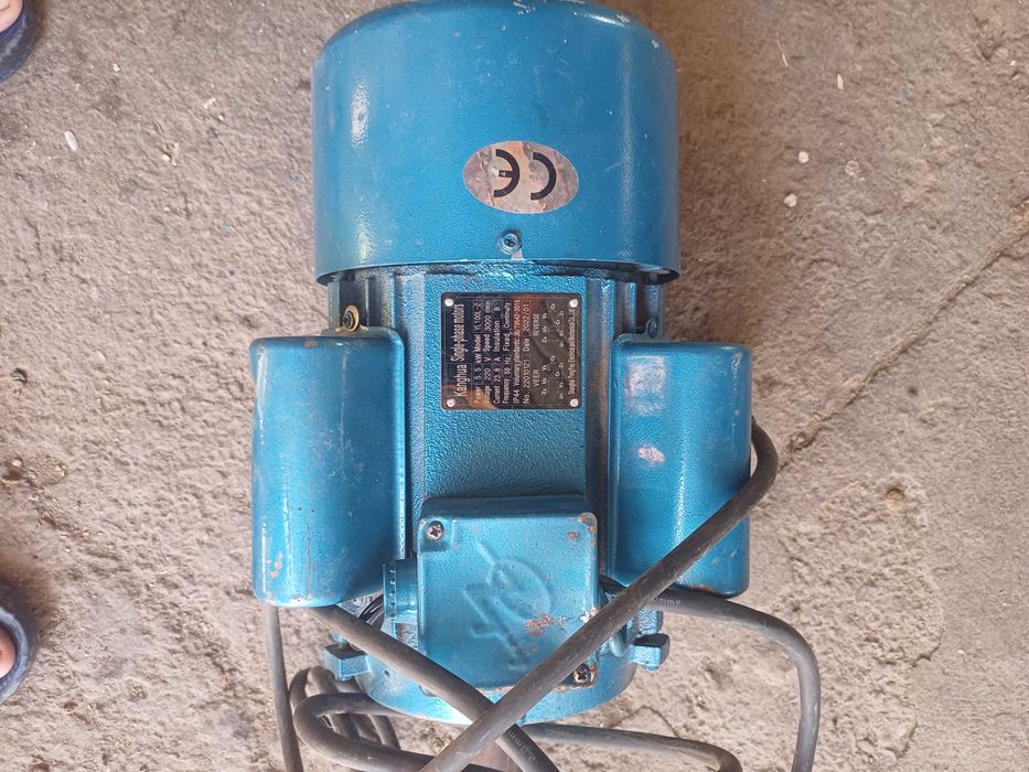 Vând motor monofazat 5.5 kw si trifazic 7,5 kW