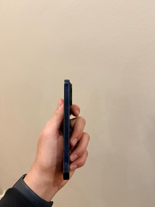 Продам Iphone 15 pro, 128 GB