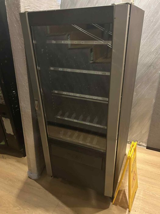 Продавам 2 вендинг машини