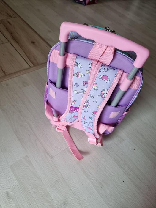 Ghiozdan Gradinita si Scoala Troller Fete Fanatee