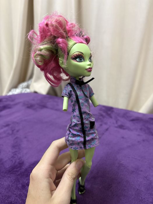 Продам куклу Monster High