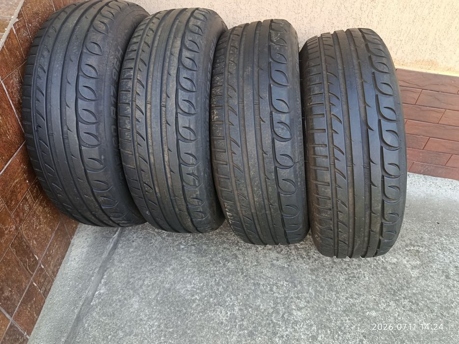 Anvelope vară 215/60 R17
