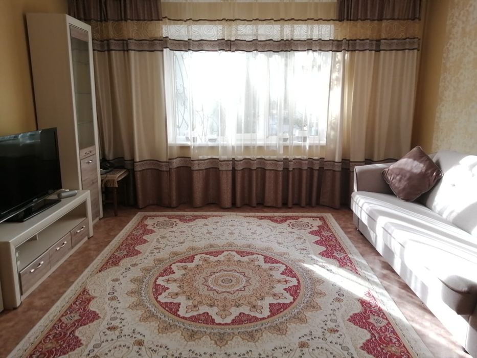 Ковер в зал красивый