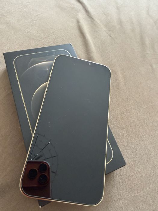 Продам iphone 12 pro max 128